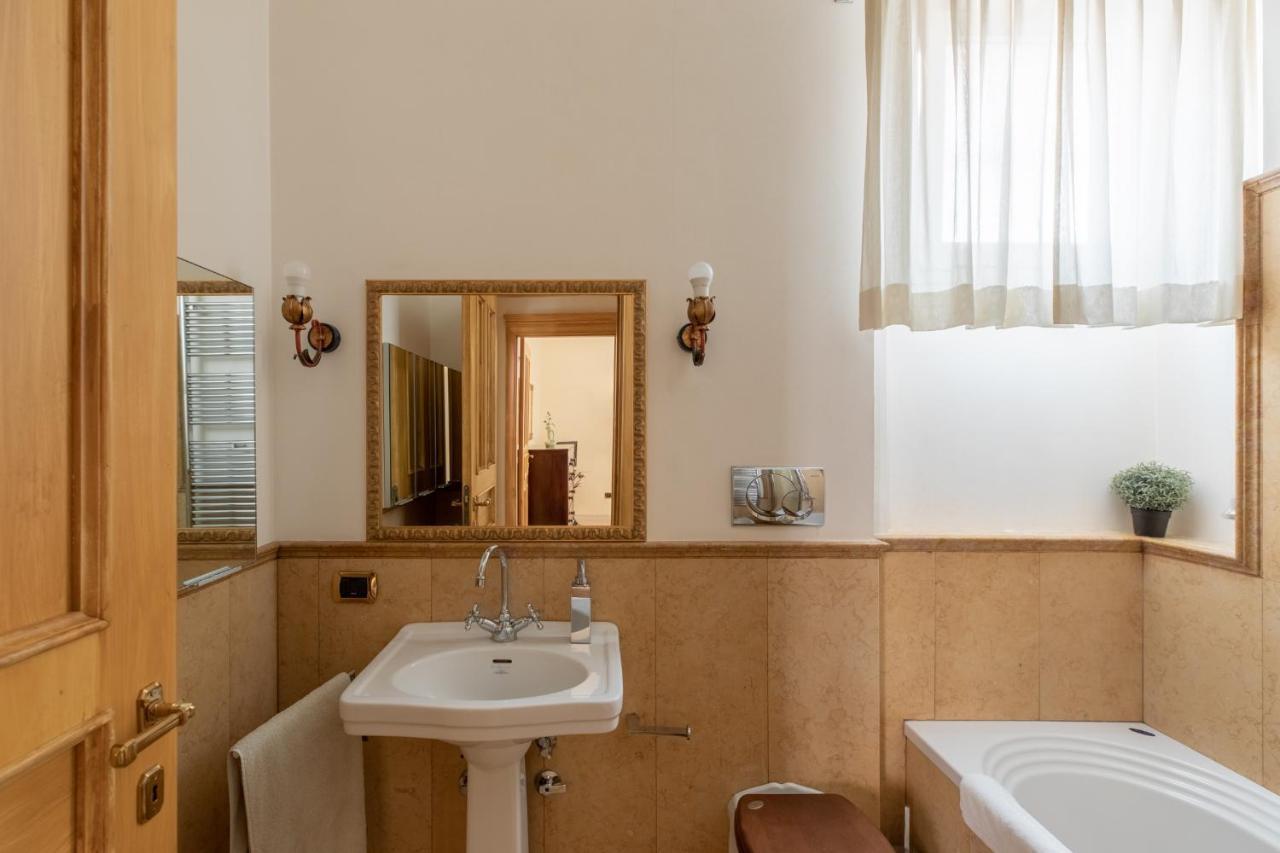 Iflat Elegant And Luxury Apartment Near Pantheon Rome Buitenkant foto